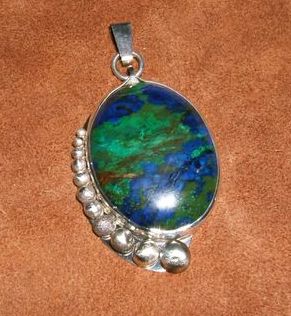 pendent2